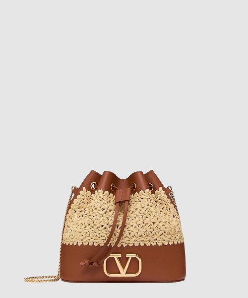 [VALENTINO-발렌티노]브이로고 시그니처 체인 미니 라피아 버킷백